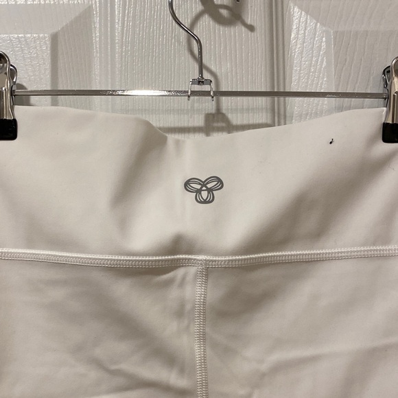 TNA White Tennis 3" Shorts - Size L - Picture 4 of 4